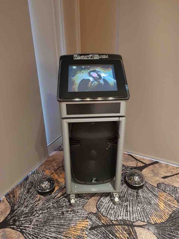 jukebox machine with lights